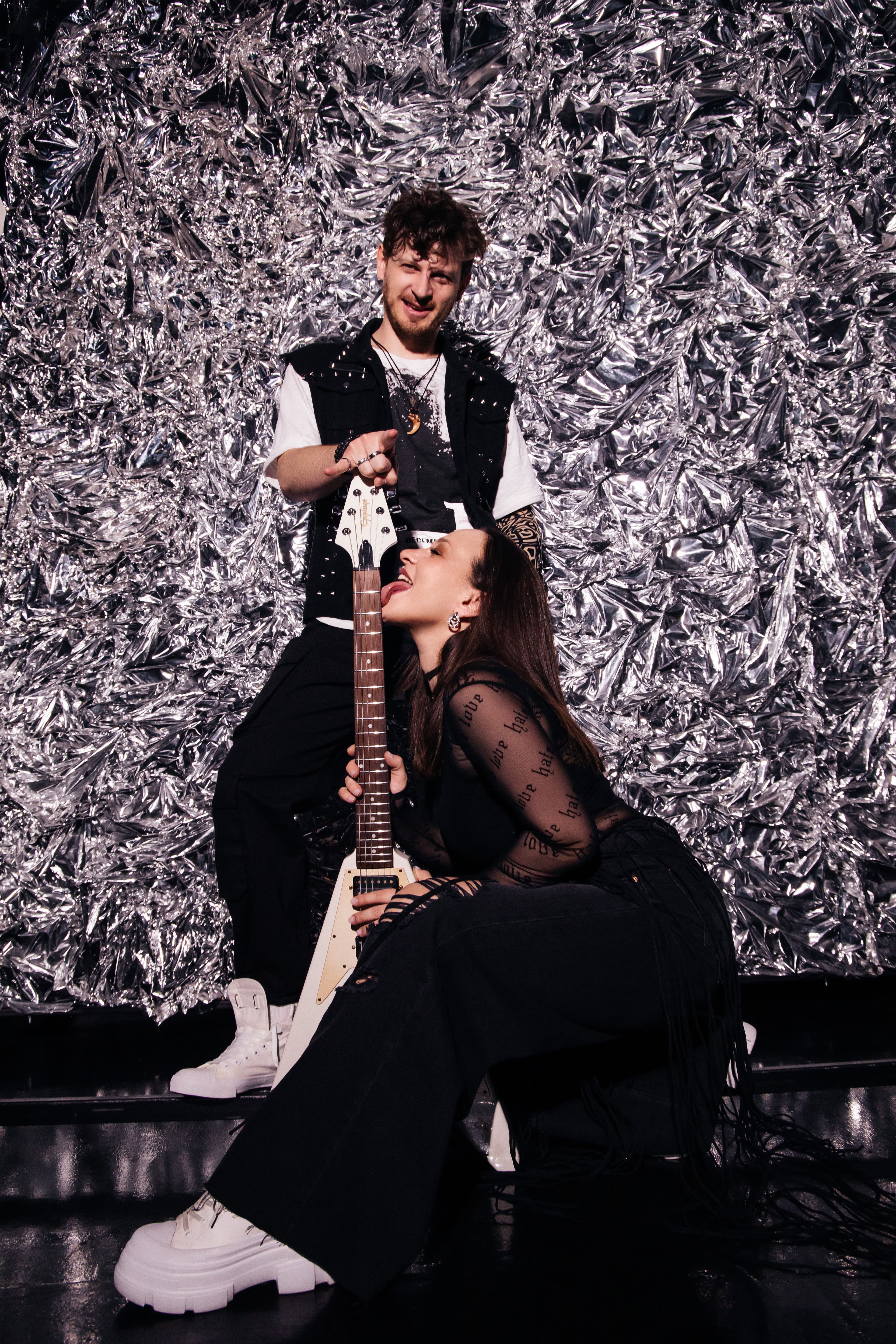 Солист Men's Band — Александра